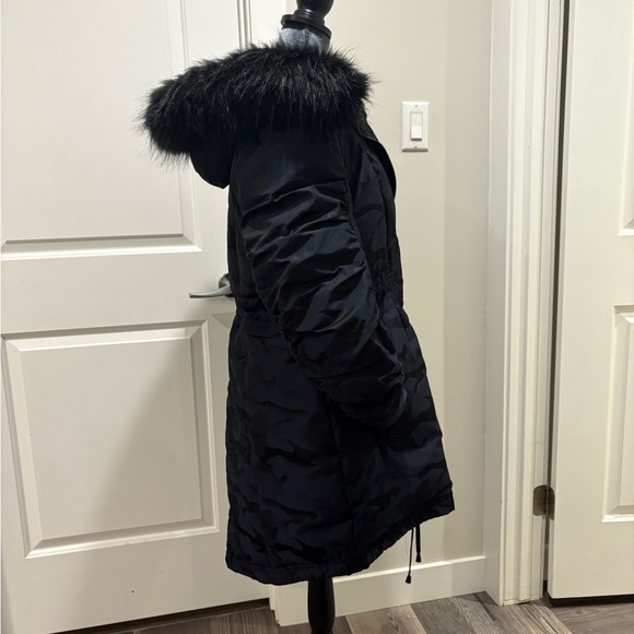 Brand new warm DKNY coat - Picture 2 of 7